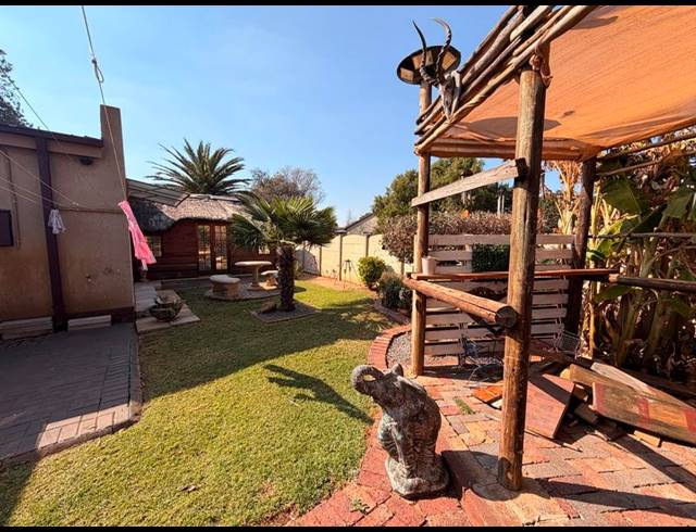 3 BEDROOM HOUSE FOR SALE IN GOLF PARK